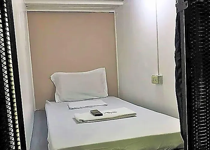 Hotel Mariveles Capsule